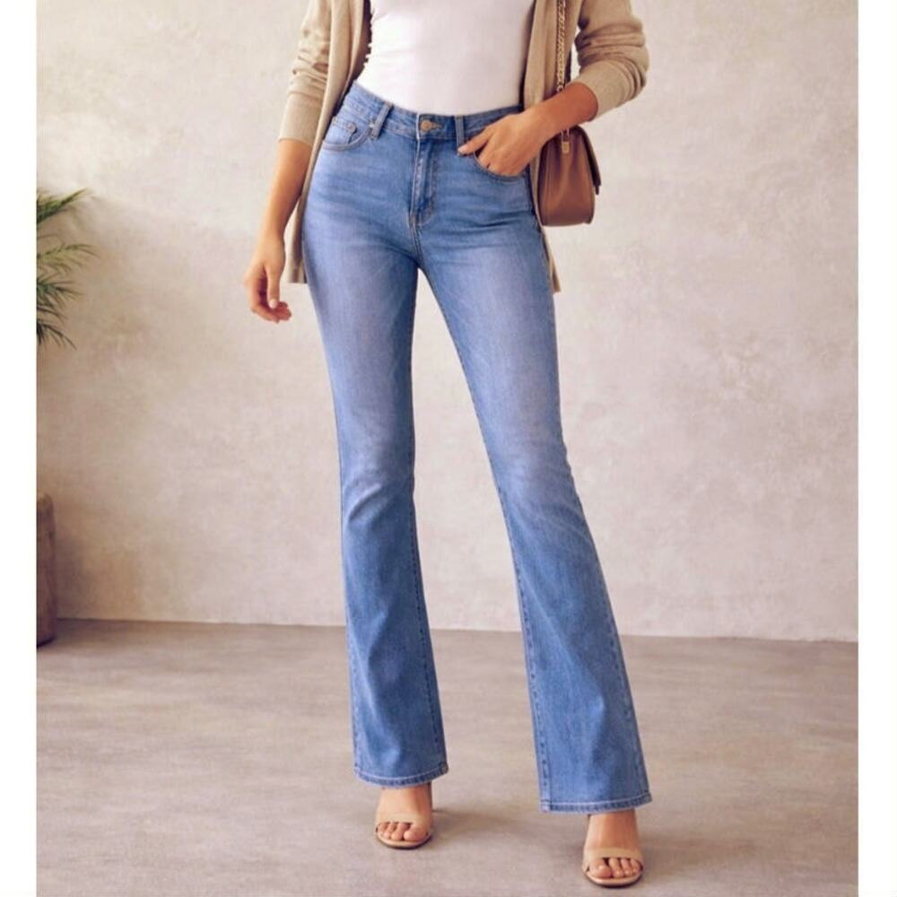 Old Navy Curvy Profile Mid Rise Bootcut Women's Size 2 Regular Casual Everyday